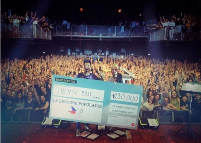 Iris Mittenaere Divine En Robe Fendue Heather Graham Torride En Bikini