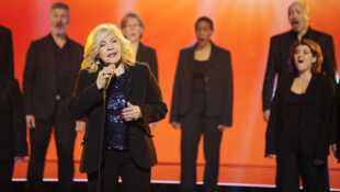 300 choeurs Les stars chantent leurs plus grands tubes
