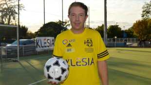 Footballeur et homosexuel : au coeur du tabou