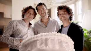 Trois hommes et un couffin