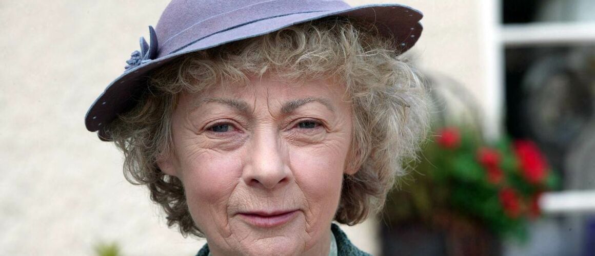 Miss Marple Episodes En Francais En Entier Miss Marple : La plume empoisonnée saison 2 episode 2 - Serie - Télé
