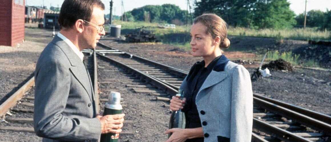 Film Le Train De Pierre Granier Deferre Le train de Pierre Granier-Deferre (1972), synopsis, casting