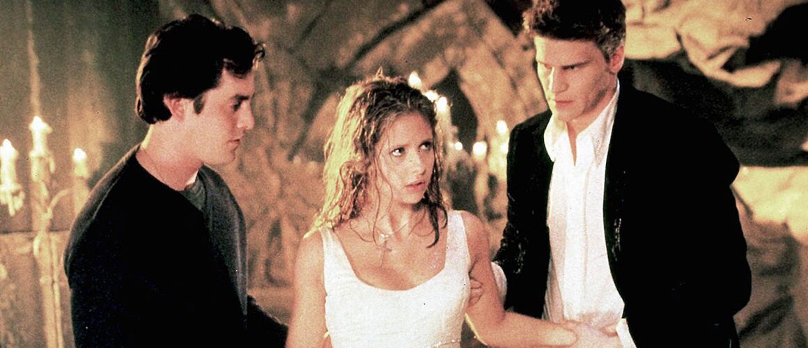 Buffy Contre Les Vampires Saison 1 épisode 12 Buffy contre les vampires : Le manuscrit saison 1 episode 12 - Serie
