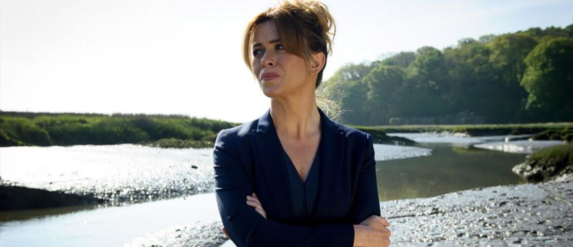 Keeping Faith Saison 2 épisode 1 Keeping Faith : Episode 1 saison 1 episode 1 - Serie - Télé-Loisirs