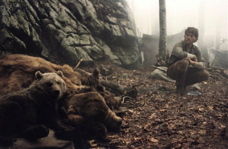 L Ours Film De Jean Jacques Annaud L'Ours de Jean-Jacques Annaud (1988), synopsis, casting, diffusions tv