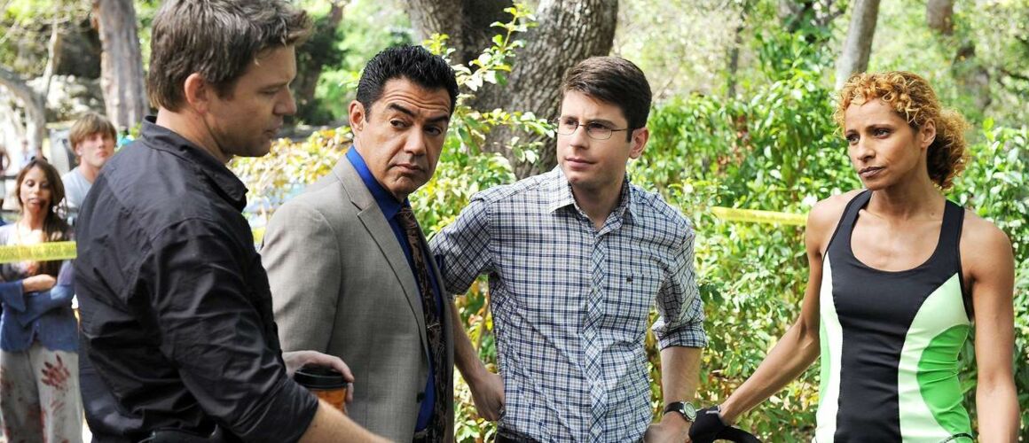 The Glades L'apocalypse zombie saison 4 episode 5 Serie TéléLoisirs