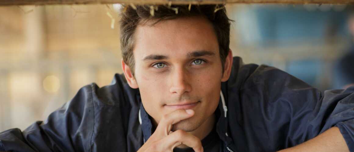 Fabian Wolfrom Qui Sont Ses Parents Qui est Fabian Wolfrom, le beau gosse du Mec de la tombe d’à côté (TF1)