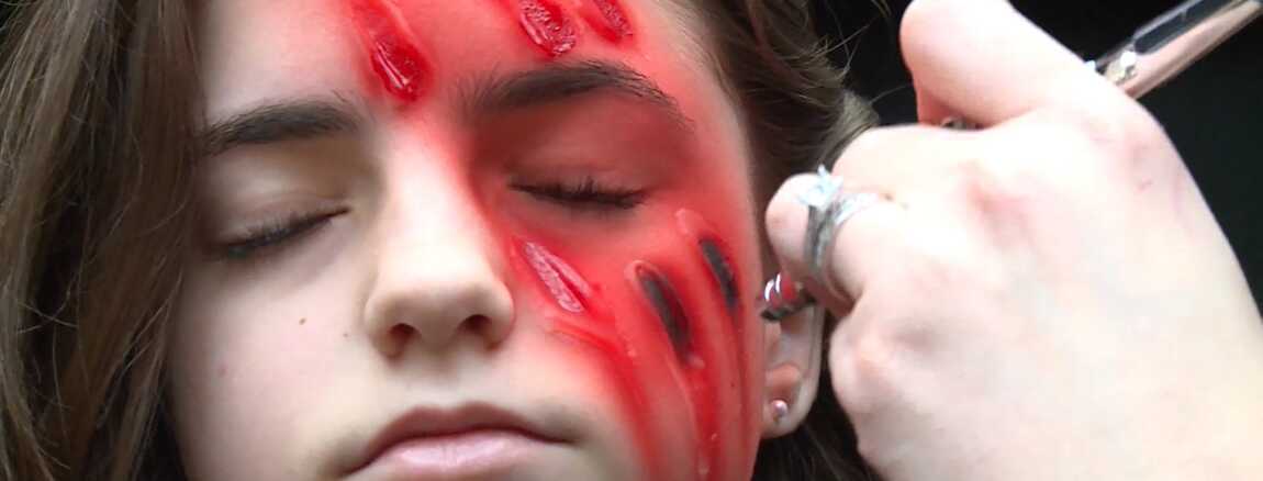sang, maquillage, latex : les secrets de fabrication de the walking