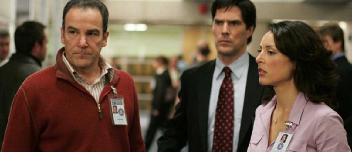 Esprit Criminel Saison 10 Episode 22 Quelles sont les raisons qui ont poussé Mandy Patinkin (Gideon) à
