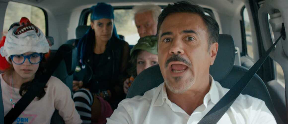 Film Jose Garcia Voiture Folle EXCLU : José Garcia coincé dans une voiture folle dans le nouveau