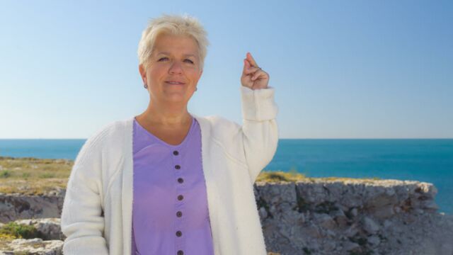 Films Et Séries Tv Avec Mimie Mathy Audiences : Mimie Mathy gagne d'une courte tête ! - audiences - Télé 2
