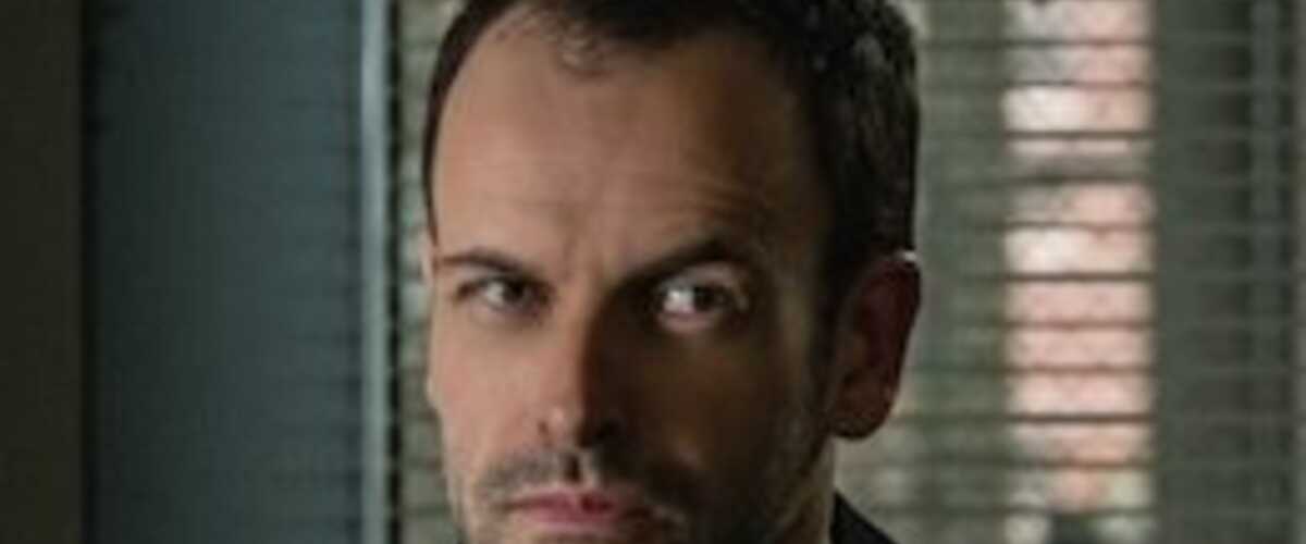 Jonny Lee Miller Films Et Programmes Tv Qui est Jonny Lee Miller, la star charismatique d'Elementary