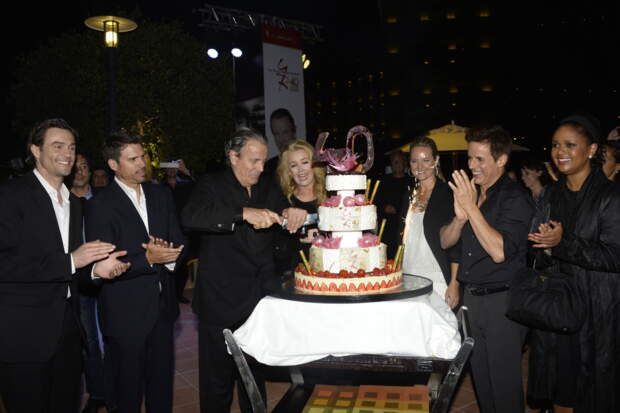 40 Ans Des Feux De L Amour Happy Birthday Tele Loisirs