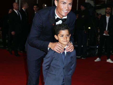 Cristiano Ronaldo rayonnant avec son fils à l'avant-première de son film