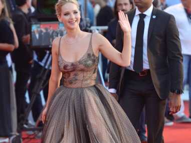 Jennifer Lawrence : tous ses looks ultra glamour pour la promotion de Mother ! (18 PHOTOS)