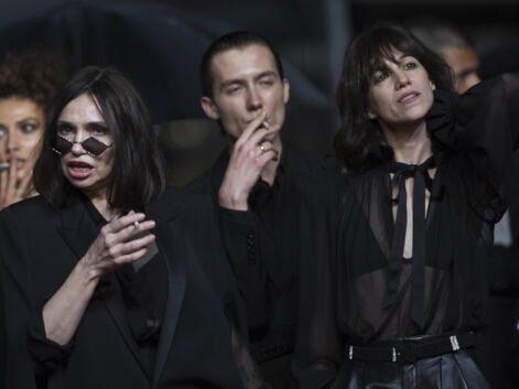 Cannes 2019 : Béatrice Dalle et Charlotte Gainsbourg très rock sur les marches (PHOTOS)
