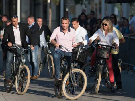 Brigitte et Emmanuel Macron en balade à vélo au Touquet