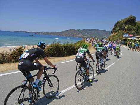 Tour de France 2013 : Chris Froome boit du champagne, les Français en difficulté...