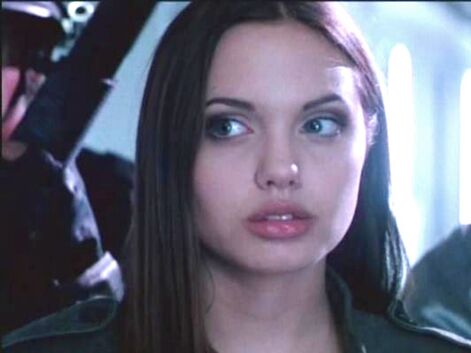 Angelina Jolie, Zooey Deschanel... ces films dont les stars peuvent avoir honte