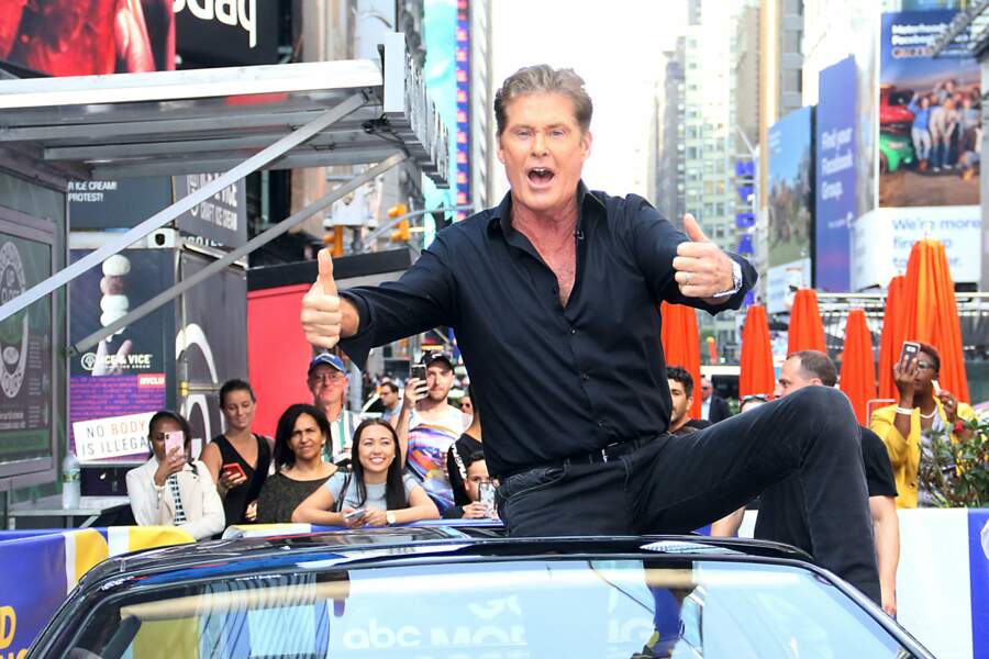 Les Retrouvailles De David Hasselhoff Et Kitt La Célèbre Voiture De K2000 Télé Loisirs