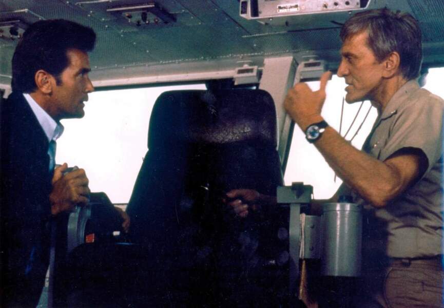 Flight 42 Retour Vers L'enfer Kirk Douglas : cent bougies, une carrière exceptionnellle - Télé Loisirs