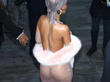 L'incroyable robe de Rihanna aux Fashion Awards !