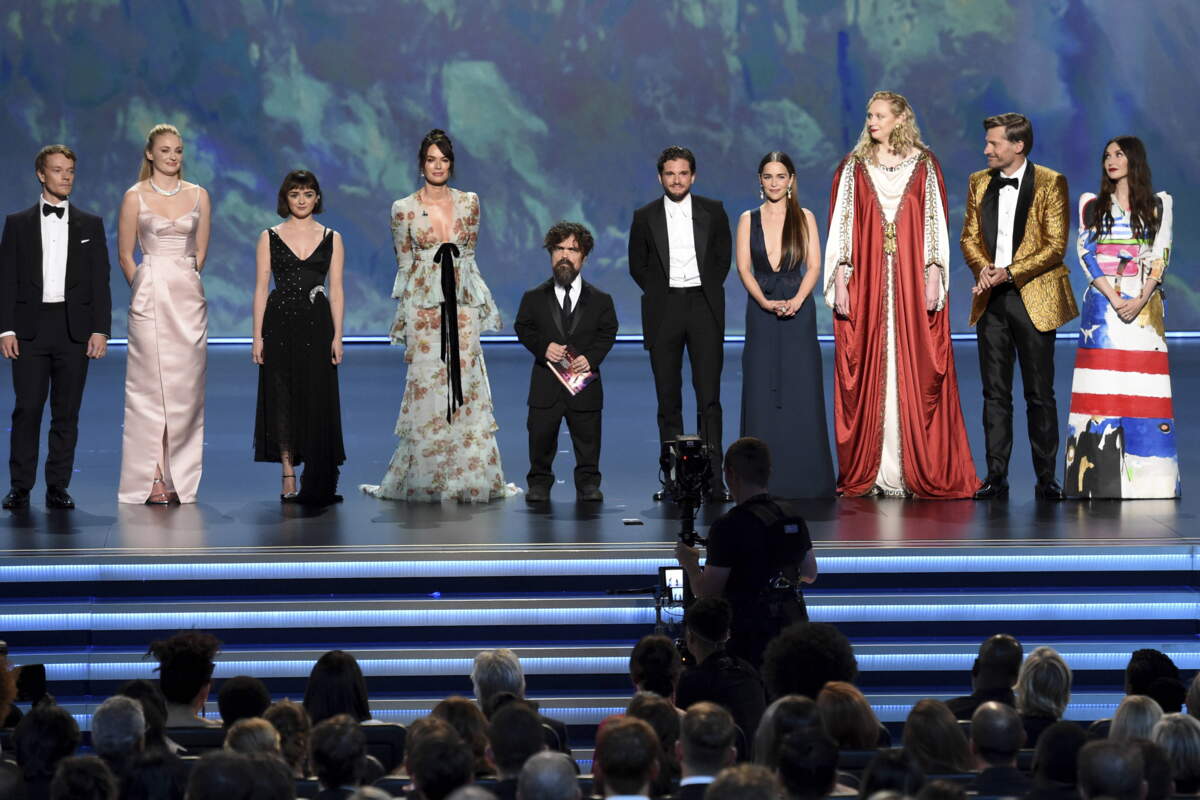 премия гильдии актеров. Emmy премия 2022. премия эмми 2021 победители. эмми сериал 2019. лена гликсон.