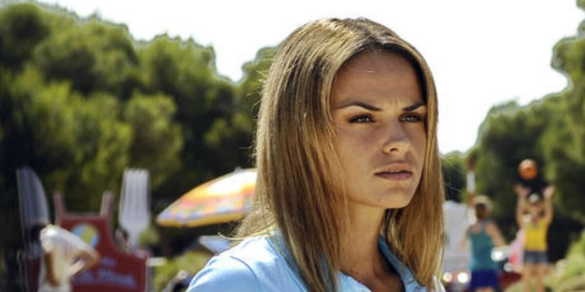 Films Et Séries Tv Avec Géraldine Lapalus Géraldine Lapalus (Amandine) de retour dans Camping Paradis (PHOTO)