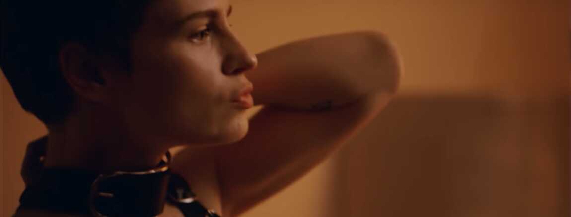 Christine And The Queens Nue Et Adepte Du Sm Dans 5 Dollars Son Nouveau Clip Christine And The Queens Nue Et Adepte Du Sm Dans 5 Dollars Son Nouveau Clip