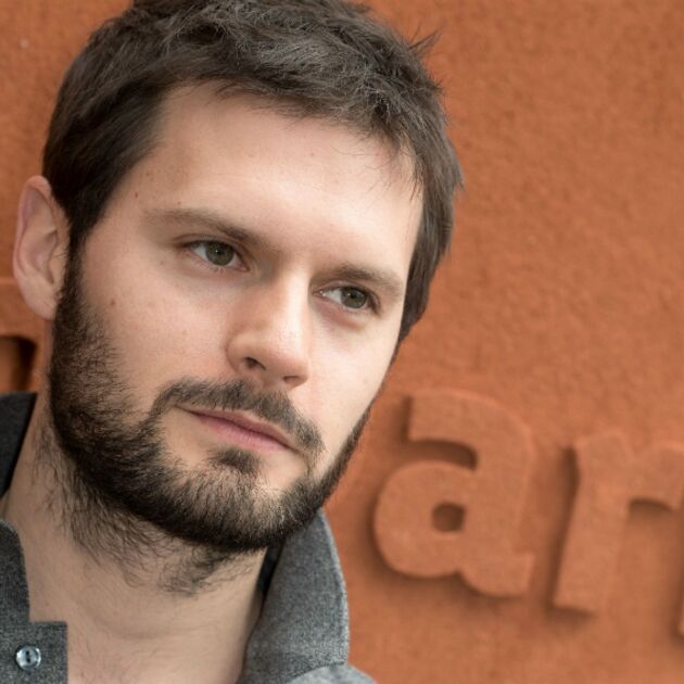 Hugo Becker Films Et Programmes Tv Hugo Becker : toutes ses photos sur Télé-Loisirs