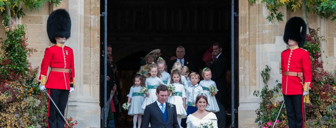 Quand la princesse Charlotte fait le pitre sur la photo officielle du mariage d\u0027Eugenie d\u0027York, elle est craquante ! (PHOTO)