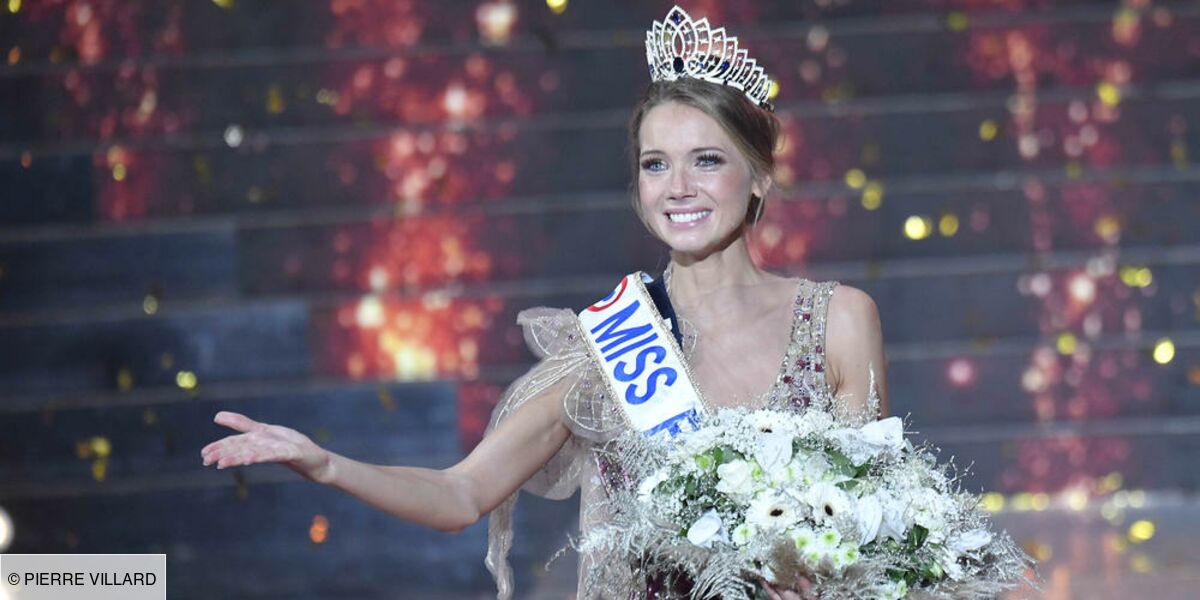Miss France 2021 Apres La Sortie Polemique D Amandine Petit Le Centre Commercial Ayant Organise La Dedicace S Excuse Et Reconnait Un Debordement