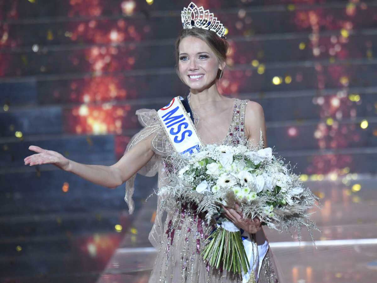 Miss France 2021 : Amandine Petit s'amuse des soucis rencontrés lors de son emménagement dans son appartement parisien