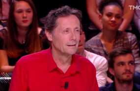 J'irai dormir chez vous : Antoine de Maximy avoue que parfois il ne faisait pas que dormir chez les gens... (VIDEO)