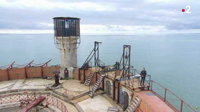 Fort Boyard : visite médicale, vie nocturne, propriétaire des lieux ... Fort Boyard : visite médicale, vie nocturne, propriétaire des lieux ...