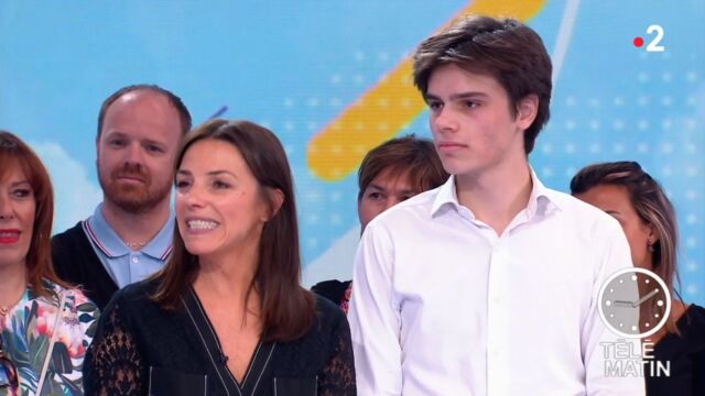 Sophie Le Saint Tres Emue Pour Son Dernier Jt Dans Telematin La Journaliste Consolee Par Son Fils Video Actu Tele 2 Semaines