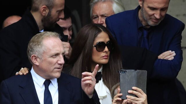 Obseques De Jacques Chirac De Bill Clinton A Salma Hayek En Passant Par Vladimir Poutine Ou Vincent Lindon De Nombreuses Personnalites Presentes A L Eglise Saint Sulpice Photos Actu Tele 2 Semaines