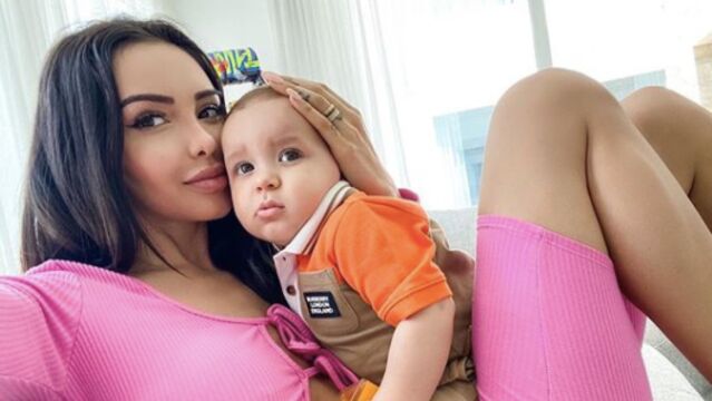 Nabilla Fete Les 9 Mois De Son Fils Milann Les Internautes Fondent Photo Actu Tele 2 Semaines