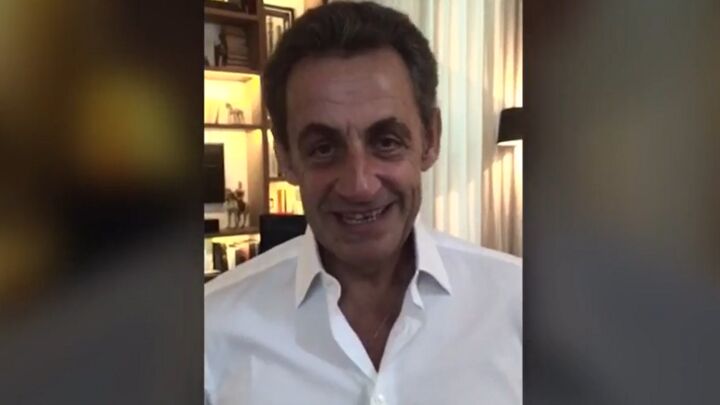 Insolite Quand Nicolas Sarkozy Souhaite Un Bon Anniversaire A Cyril Hanouna Dans Tpmp Video
