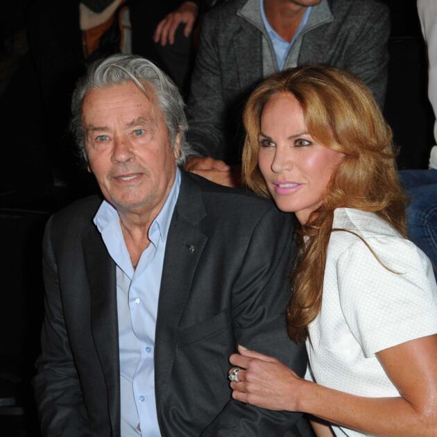 Alain Delon : toutes ses photos sur Télé-Loisirs