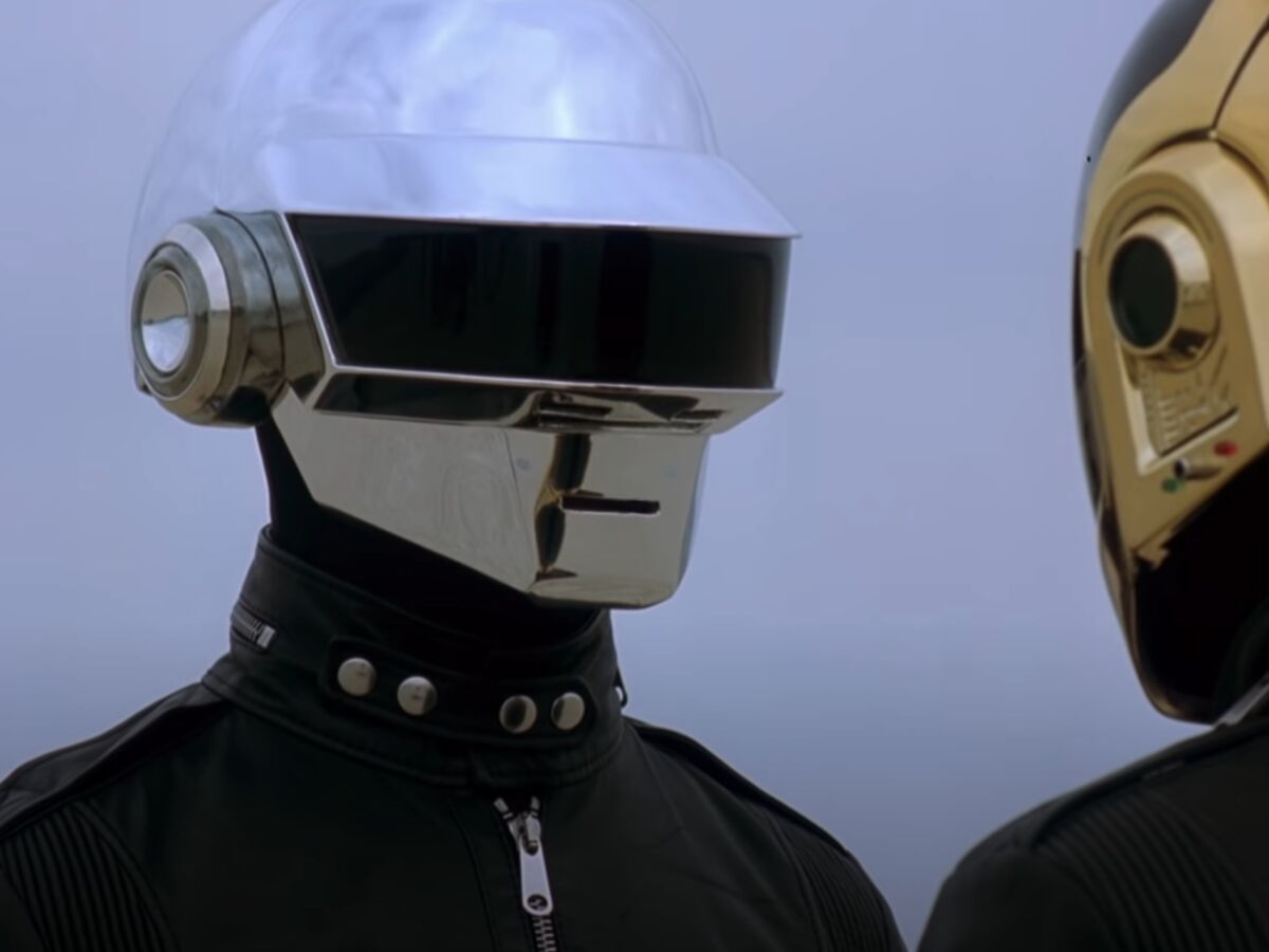 Le groupe Daft Punk se sépare : Jean-Michel Jarre leur rend hommage et explique leur dissolution, Je ne peux pas parler à leur place, mais...