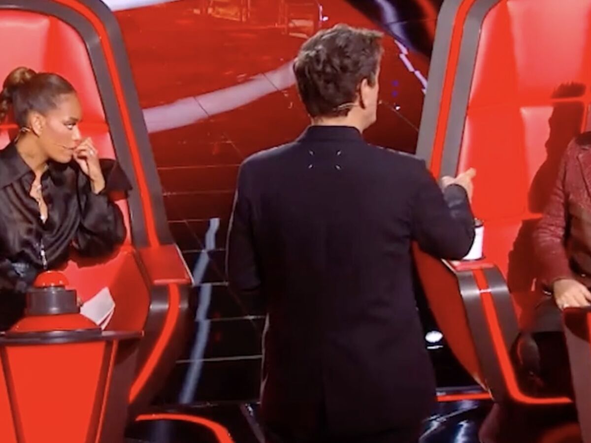 On est comme des cons... : Florent Pagny pousse un coup de gueule dans The Voice après le choix de Marc Lavoine, Amel Bent et Vianney de ne pas se retourner sur un talent ! (VIDEO)