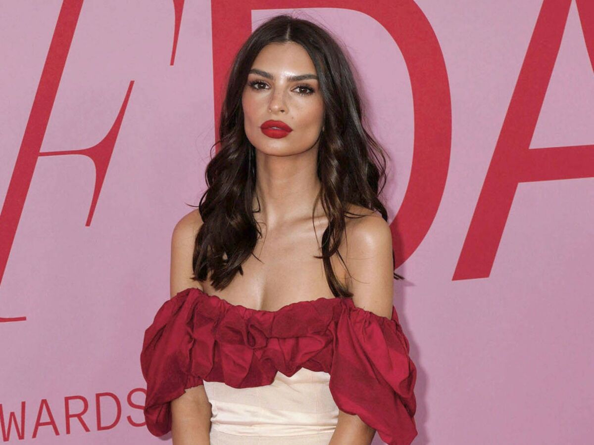 Emily Ratajkowski a accouché : elle dévoile le sexe et le prénom de son bébé avec une adorable photo