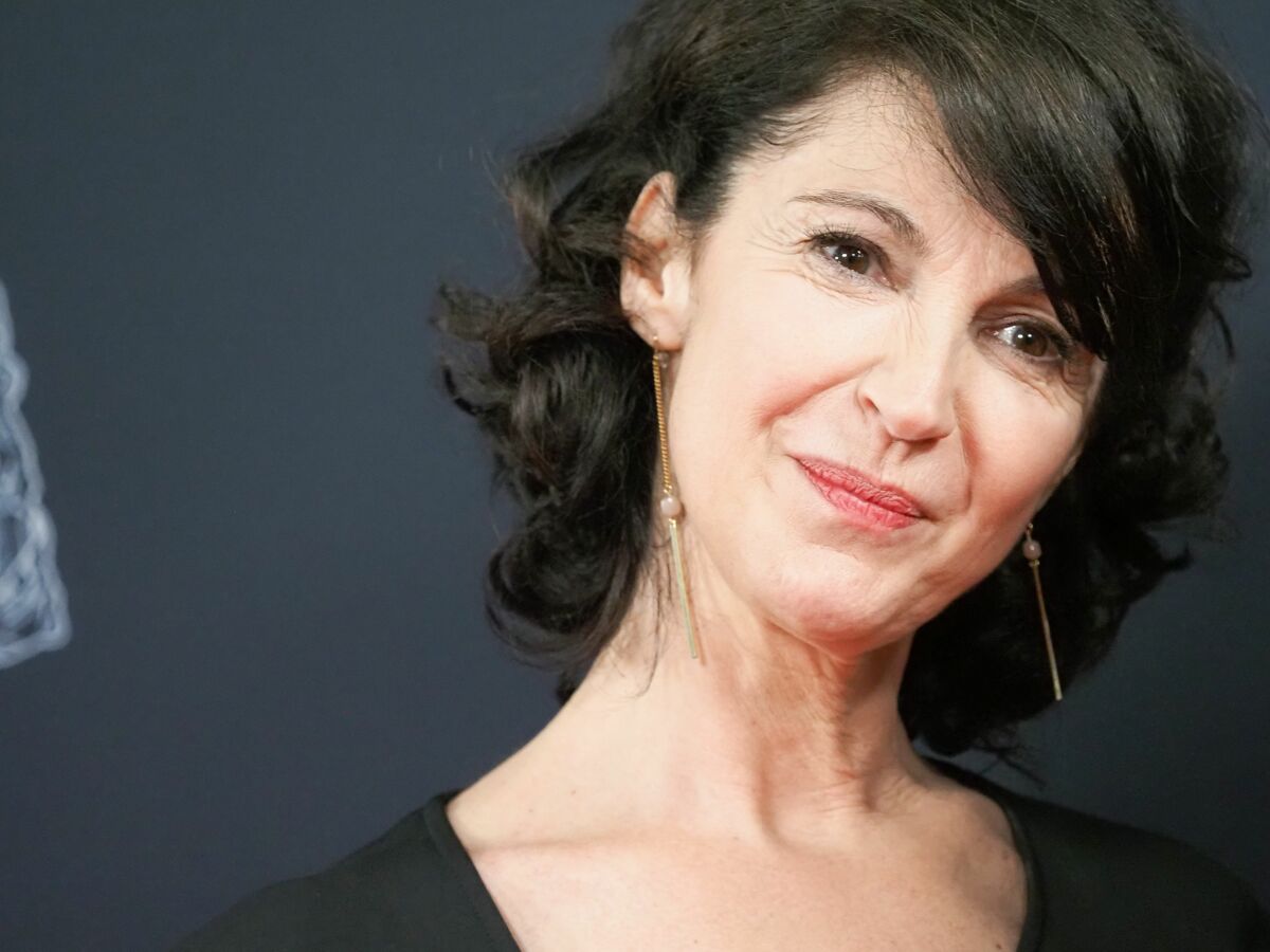 Zabou Breitman se confie sur sa peur d'être suivie dans la rue et évoque le difficile combat pour la parité homme/femme