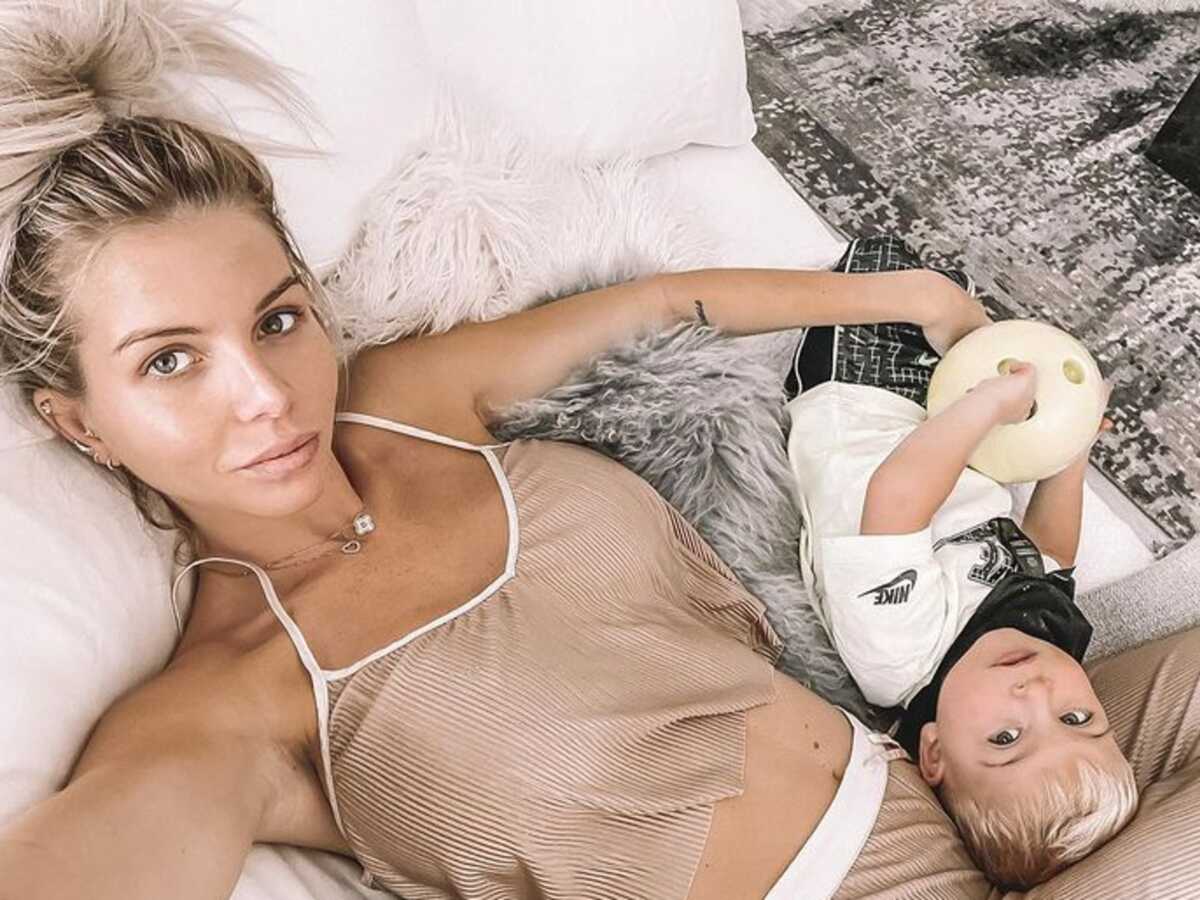 Jessica Thivenin enceinte : bouleversée, elle se confie sur les complications liées à sa grossesse