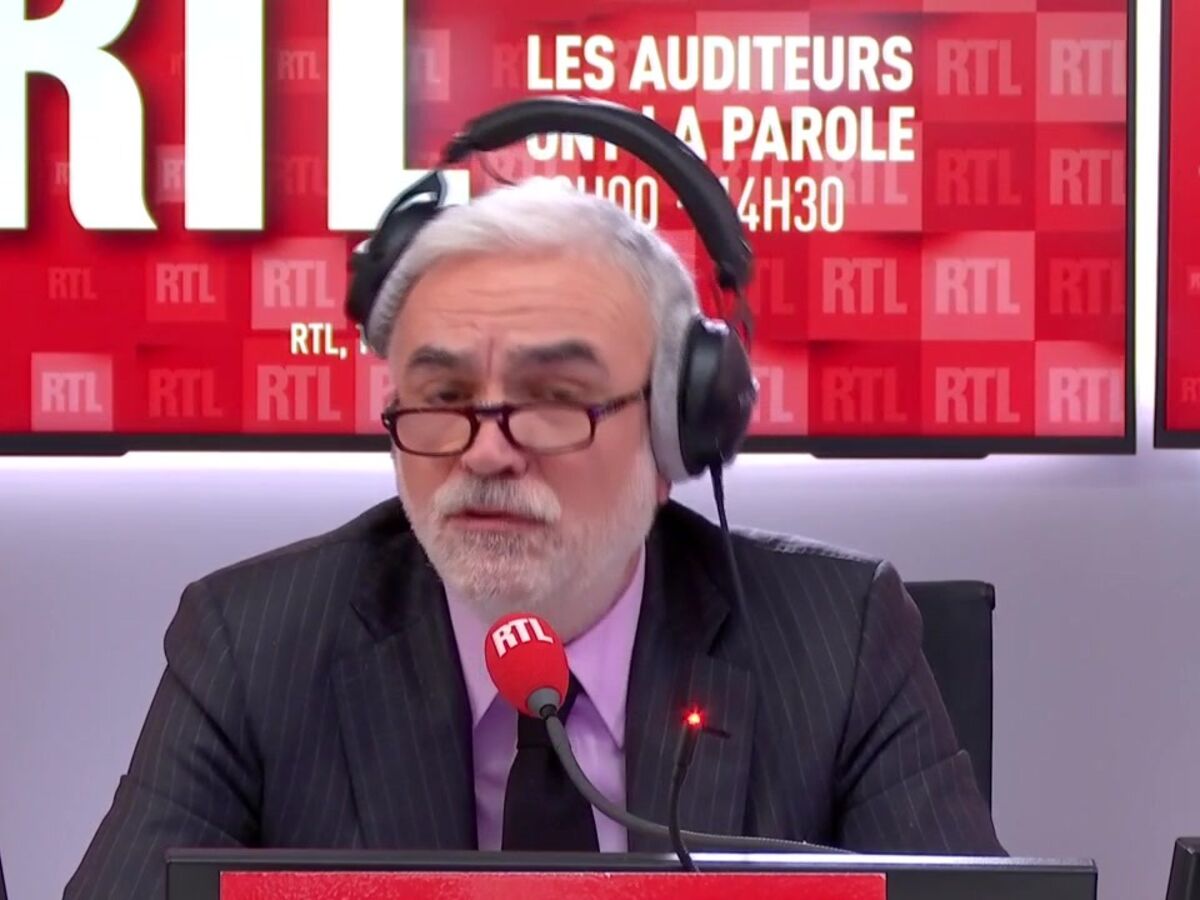 Ça va être un mois de vacances dans leur maison secondaire : Pascal Praud tacle le comportement des gens aisés face aux restrictions sanitaires (VIDEO)