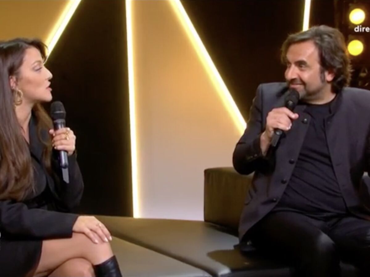 En plein direct, Camille Lellouche, refoulée de la Nouvelle Star, prend sa revanche sur André Manoukian dans Le Grand Echiquier (VIDEO)