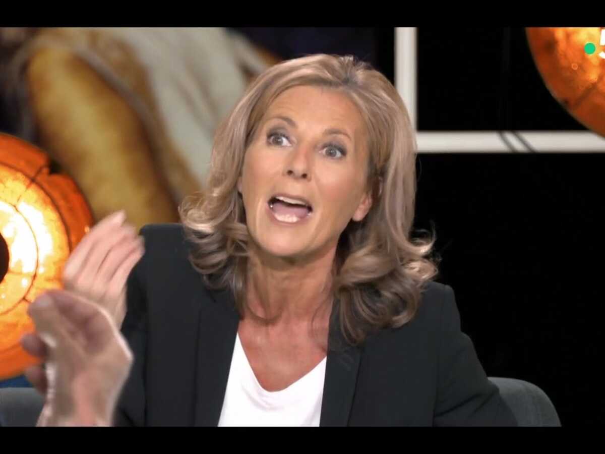 Arrêtez ! Taisez-vous ! : Claire Chazal interloquée par les propos de Luc Ferry dans Passage des arts (VIDEO)