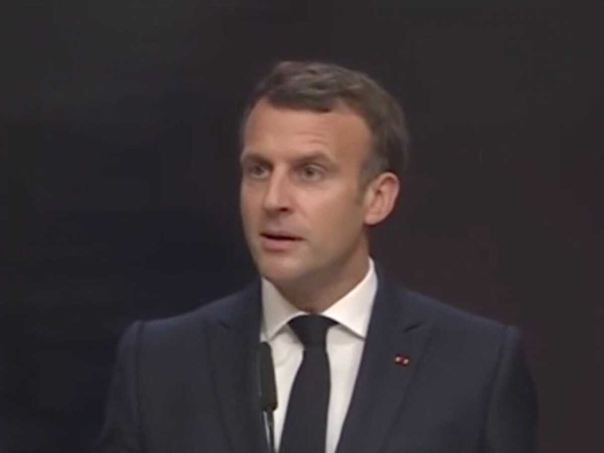 Vous n’avez pas suivi le film ! : le gros tacle d’Emmanuel Macron aux journalistes de la presse européenne (VIDEO)