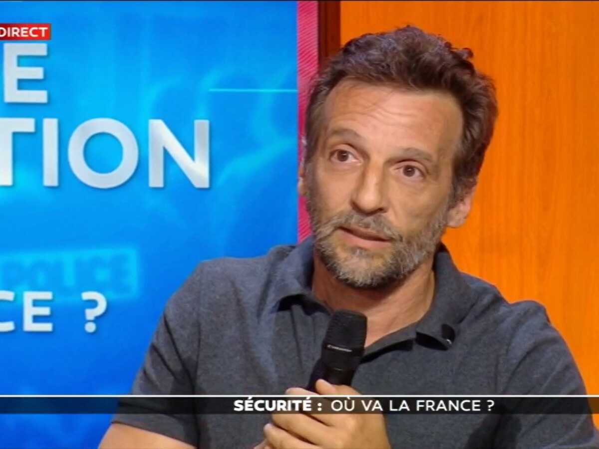 Vous avez un niveau d'imbécilité qui est étonnant : le ton monte entre Mathieu Kassovitz et un policier dans La Grande Confrontation sur LCI